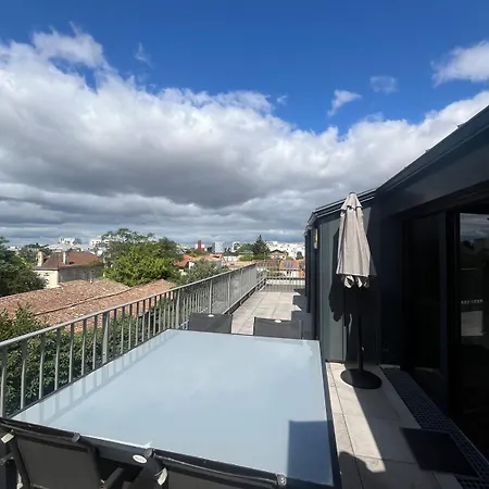 Apartment Avec Belle Terrasse Bègles
