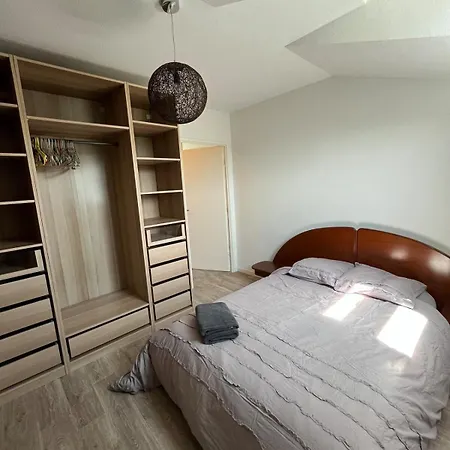Appartement Avec Belle Terrasse